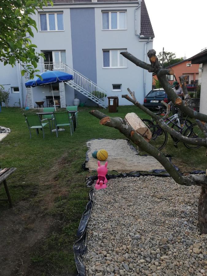 Apartmany Mk U Modre Kocky Nové Hrady المظهر الخارجي الصورة